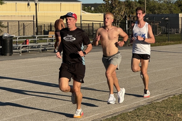 5 & Dime Runners on Track